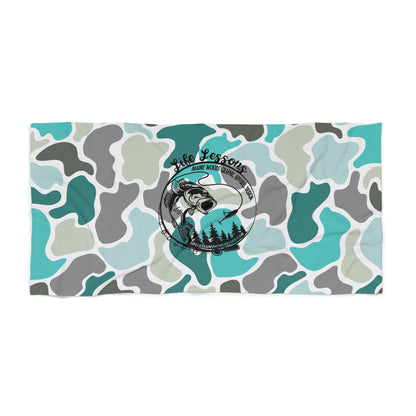 Turquoise Camo Beach Towel - Perfect for Summer Days and Outdoor Adventures